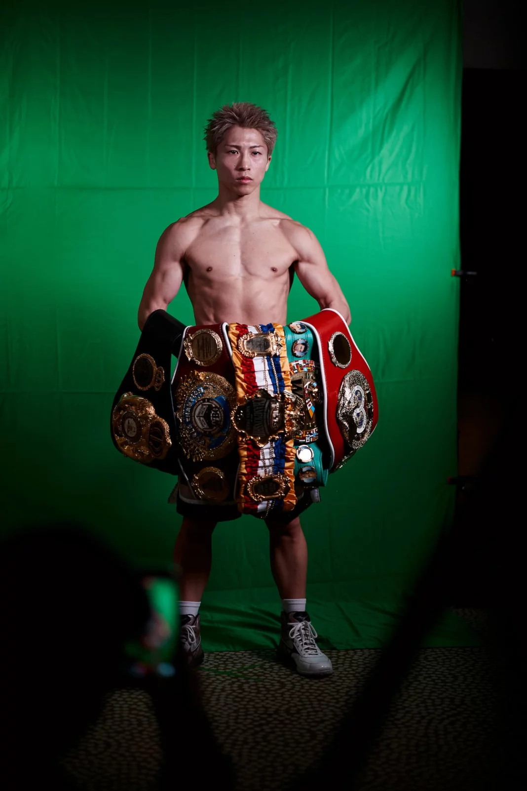 naoya-inoue-media-day-belts-1068x1602.jpg_��ͼ��.jpg
