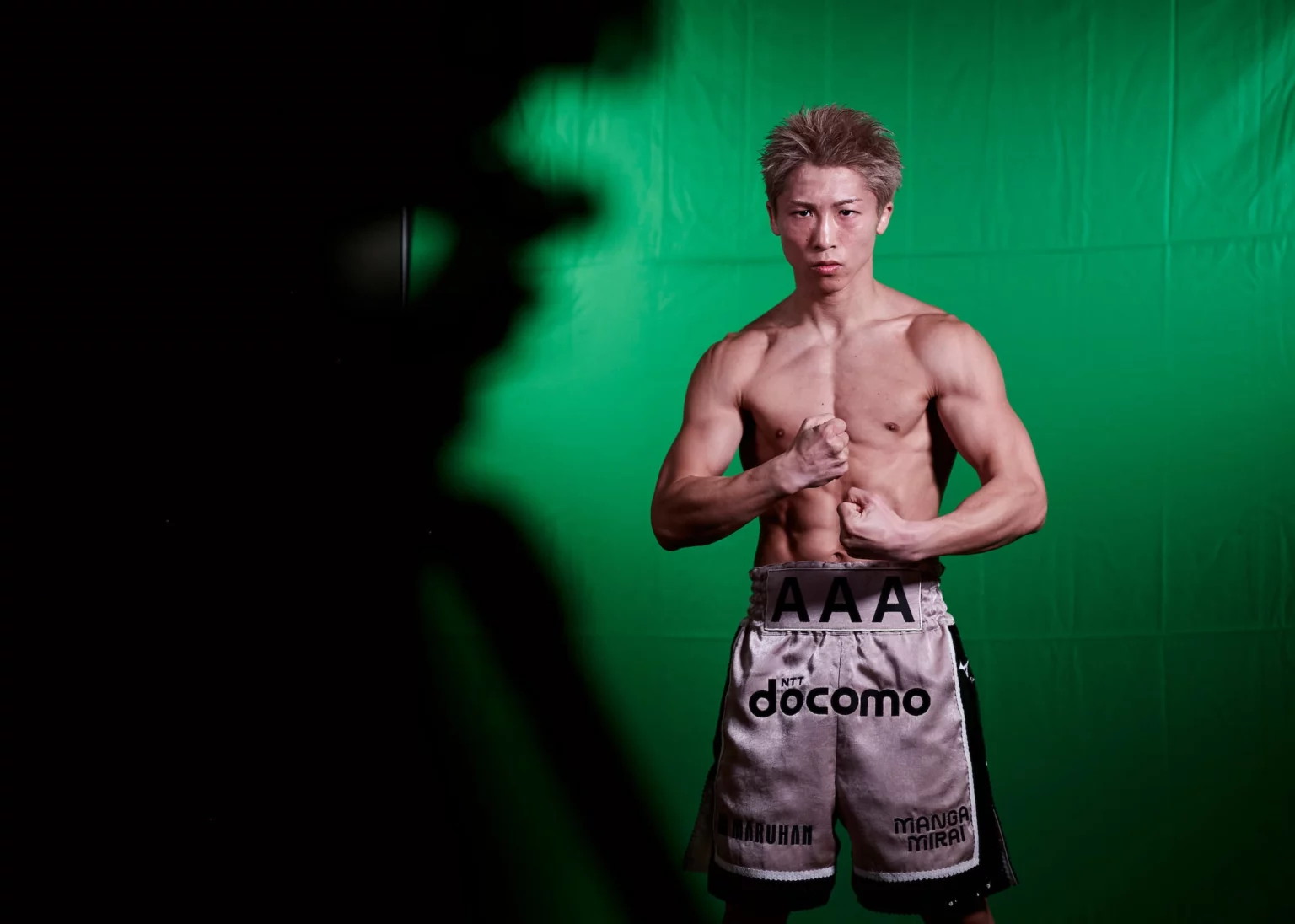 naoya-inoue-green-screen-1536x1096.jpg_��ͼ��.jpg