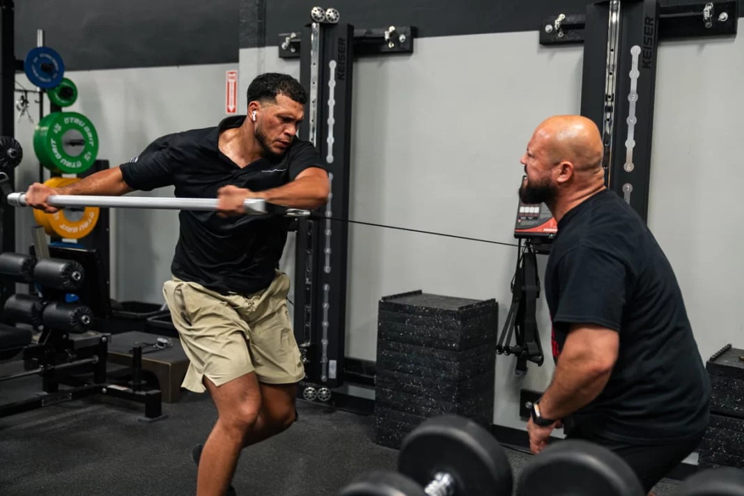 david-benavidez-training-camp-12-1068x712.jpg_��ͼ��.jpg