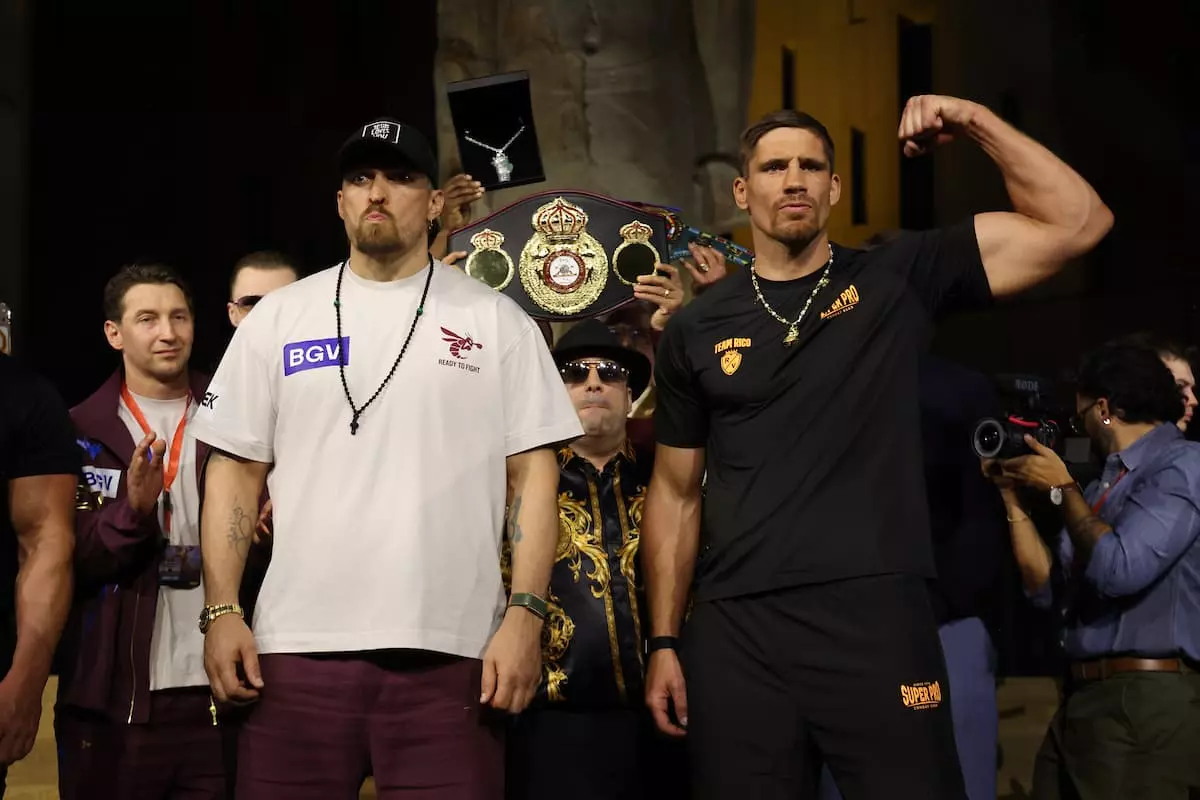oleksandr-usyk-vs-rico-verhoeven-weigh-in-pose.jpg_��ͼ��.jpg