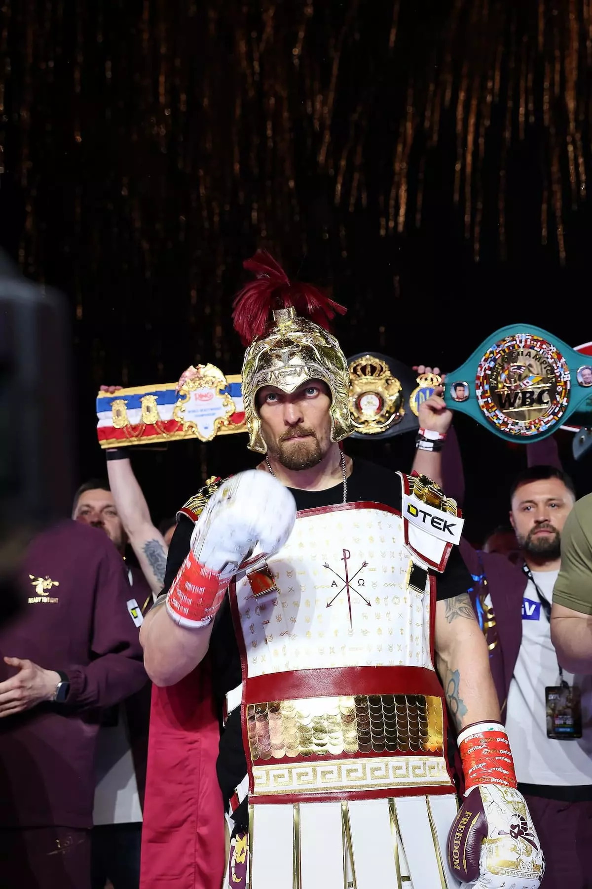 oleksandr-usyk-walkout.jpg_��ͼ��.jpg