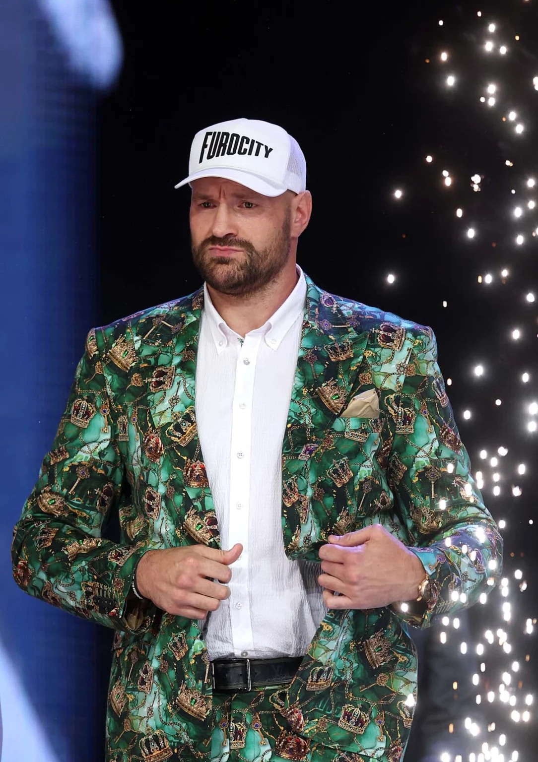 tyson-fury-press-conference-walkout-1084x1536.jpg_��ͼ��.jpg
