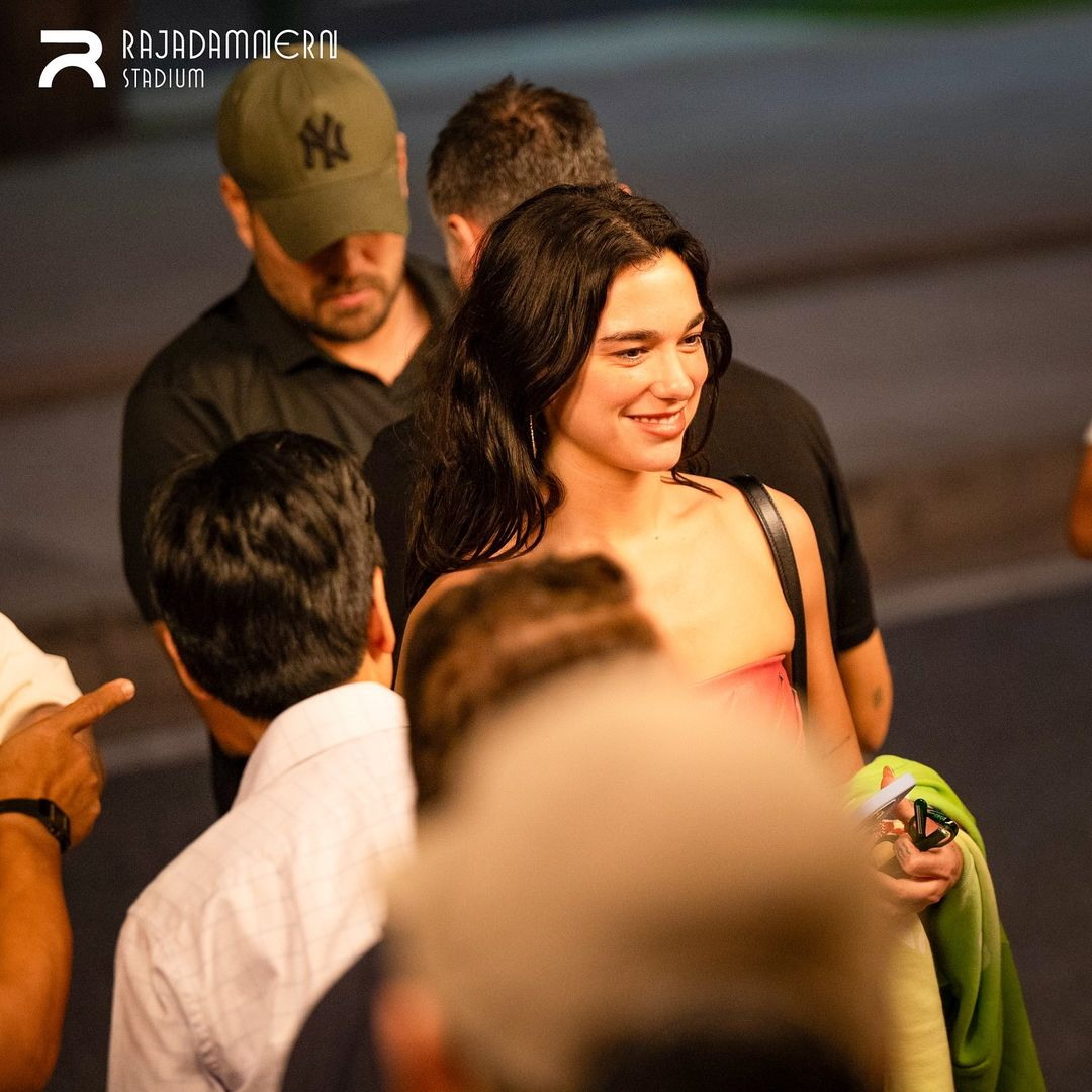 Dua-Lipa-Raja-Bangkok-Thailand-Muay-Thai-1_��ͼ��.jpg