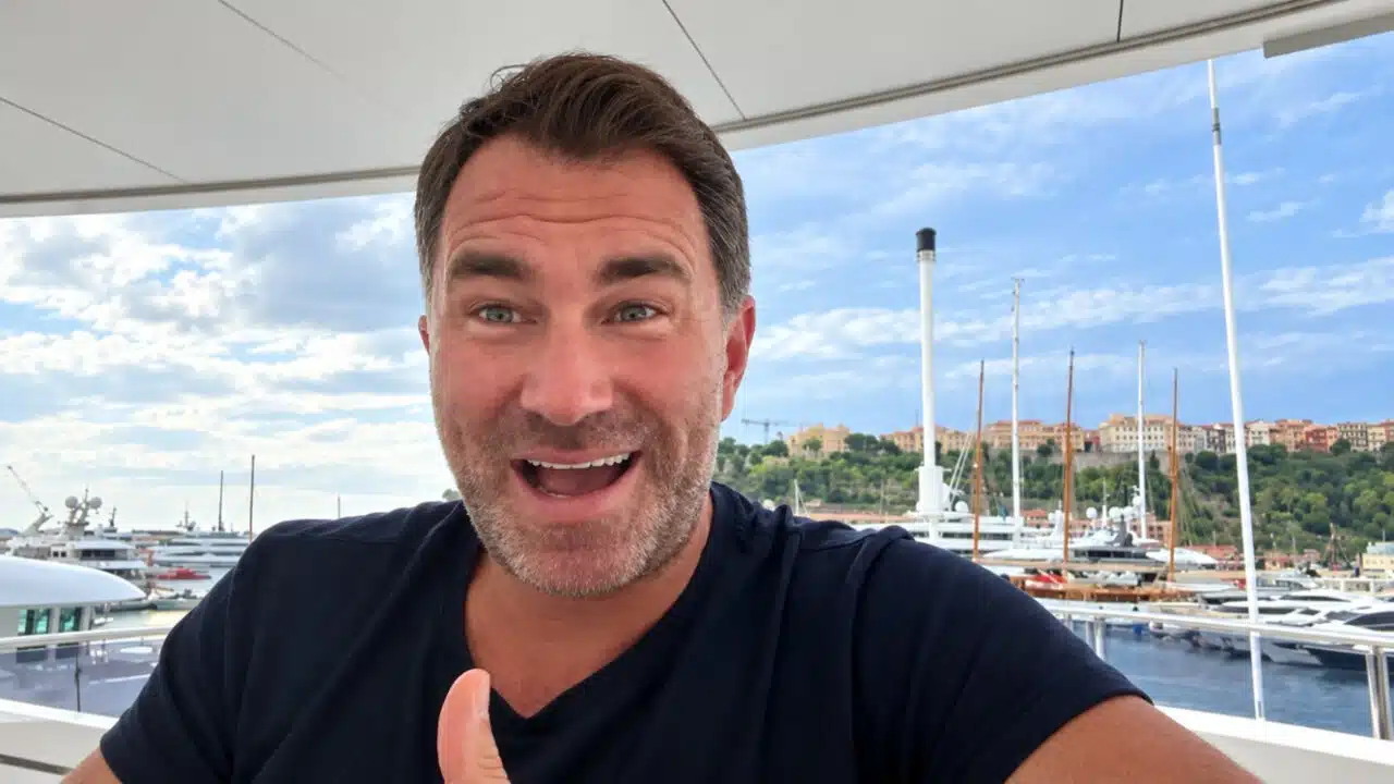 Eddie-Hearn-by-the-marina-1280x720.jpg_��ͼ��.jpg